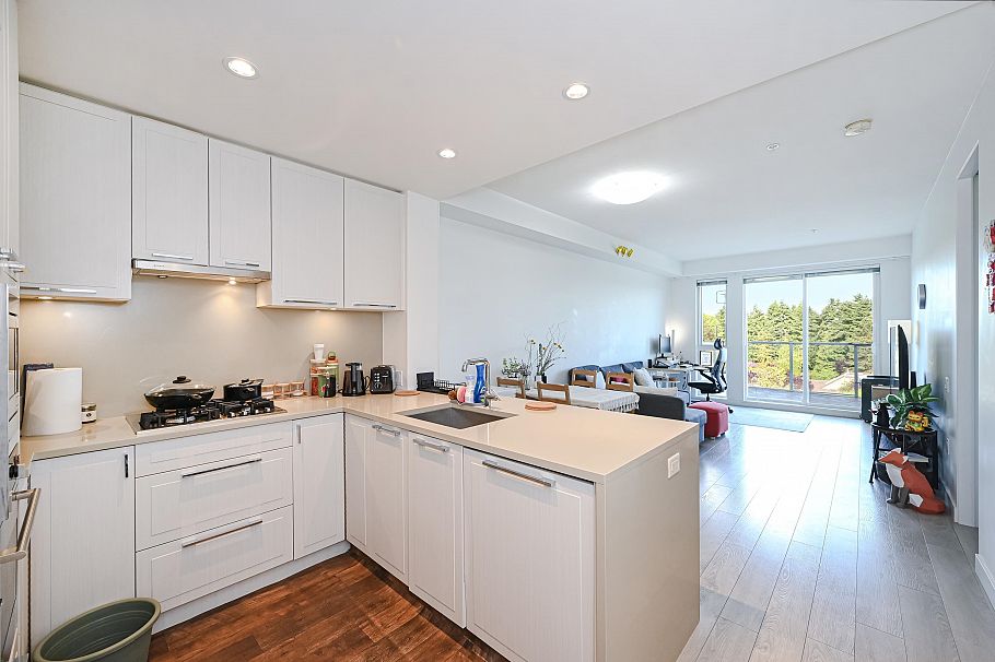 602 6633 Cambie Street Vancouver, BC - 4
