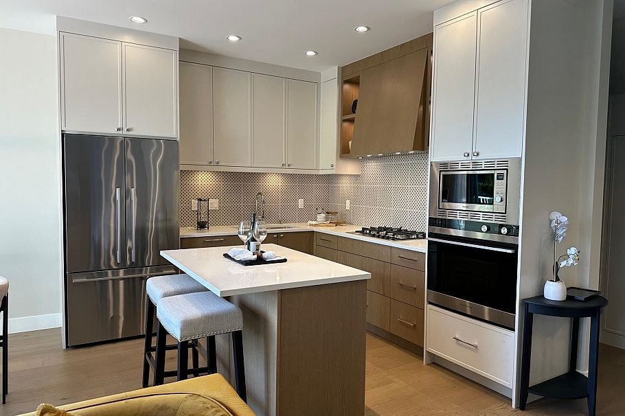 344 E 17th Street North Vancouver, BC - 6