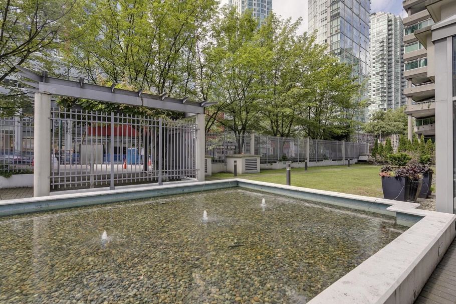 601 1228 W Hastings Street Vancouver, BC - 23