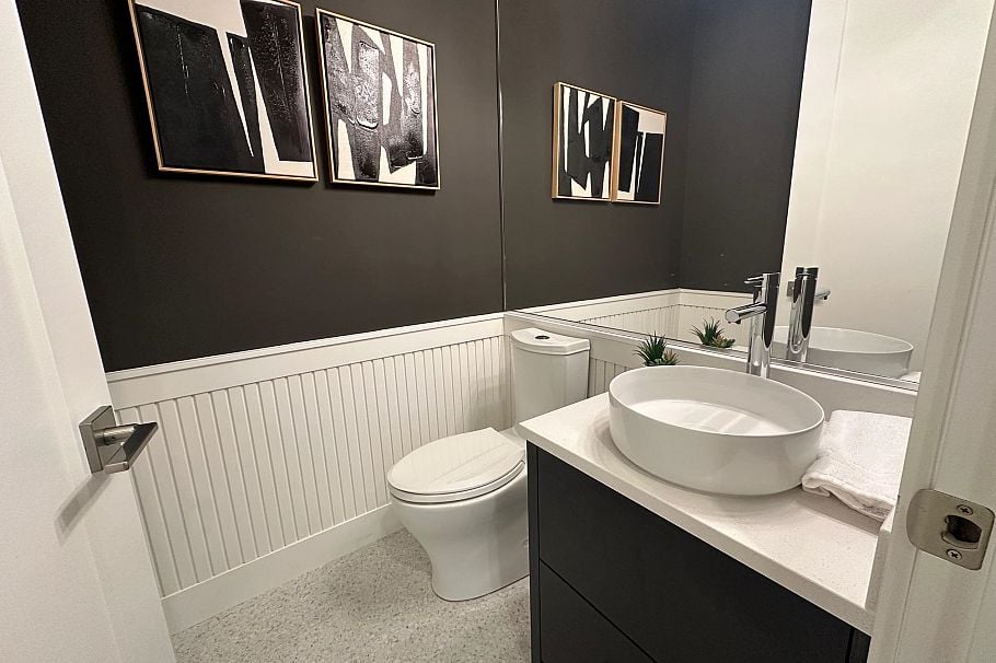 344 E 17th Street North Vancouver, BC - 21