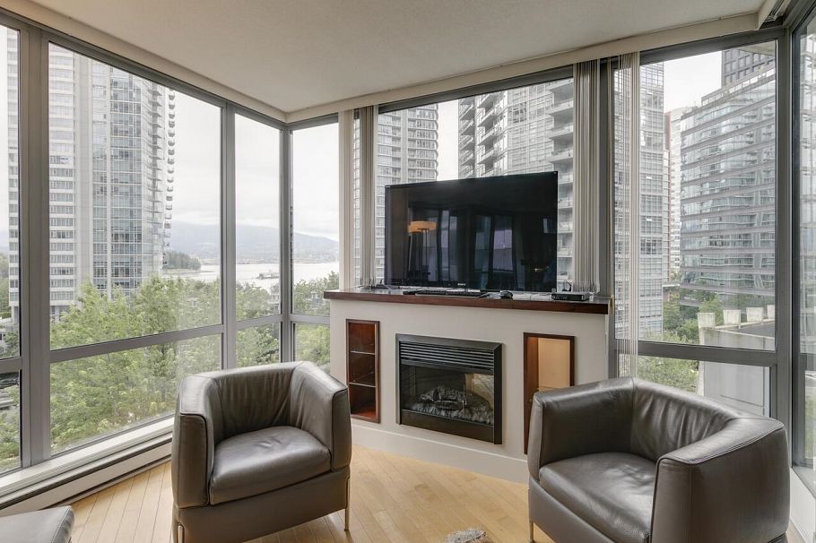 601 1228 W Hastings Street Vancouver, BC - 4