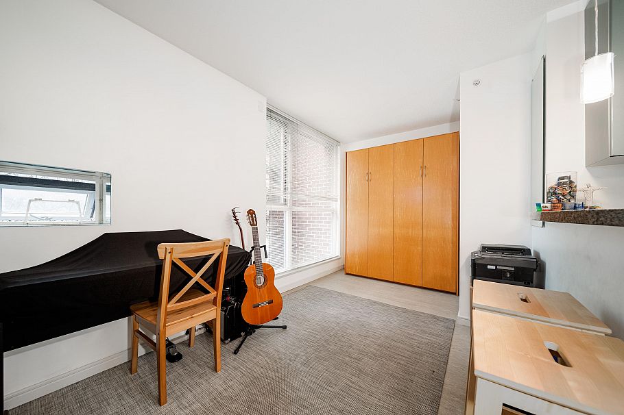 305 1068 Hornby Street Vancouver, BC - 6