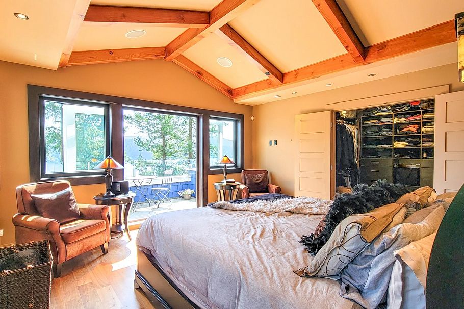 5125 Indian River Drive North Vancouver, BC - 24