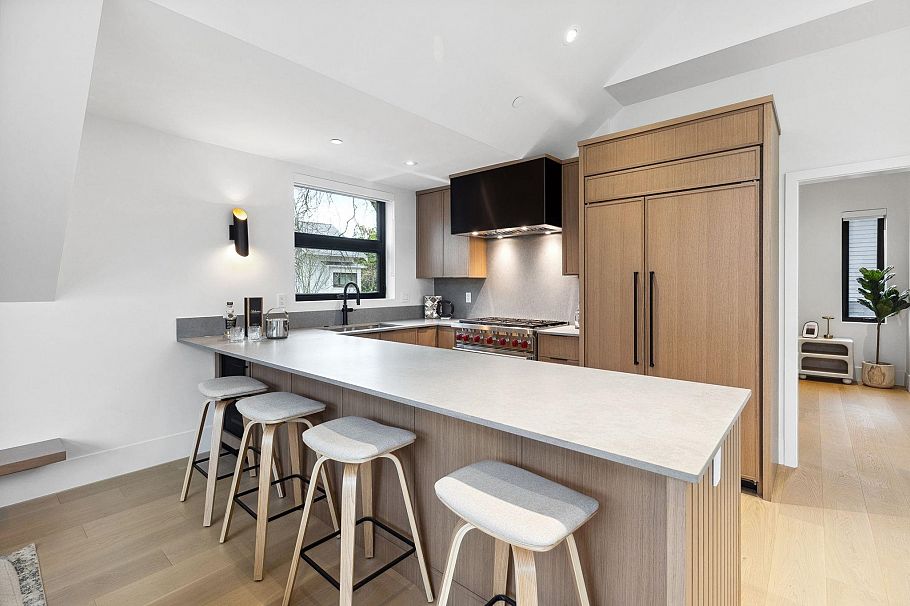 5253 Larch Street Vancouver, BC - 8