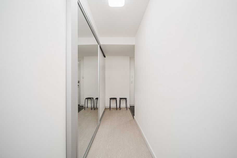 305 1068 Hornby Street Vancouver, BC - 11