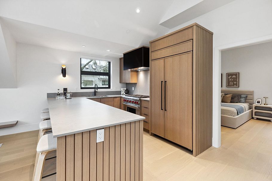 5253 Larch Street Vancouver, BC - 7