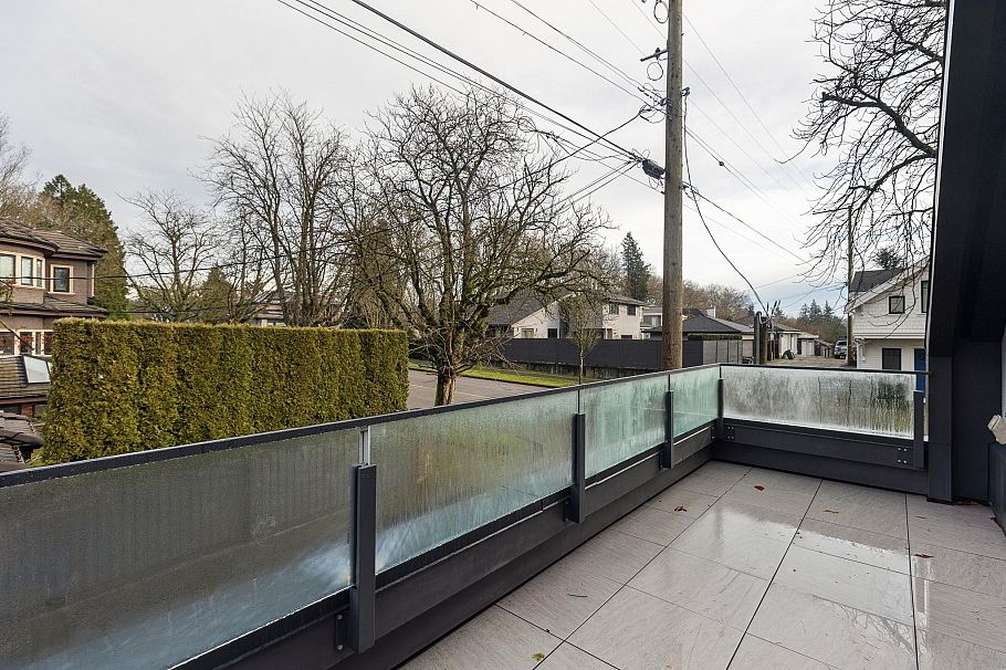 5253 Larch Street Vancouver, BC - 27