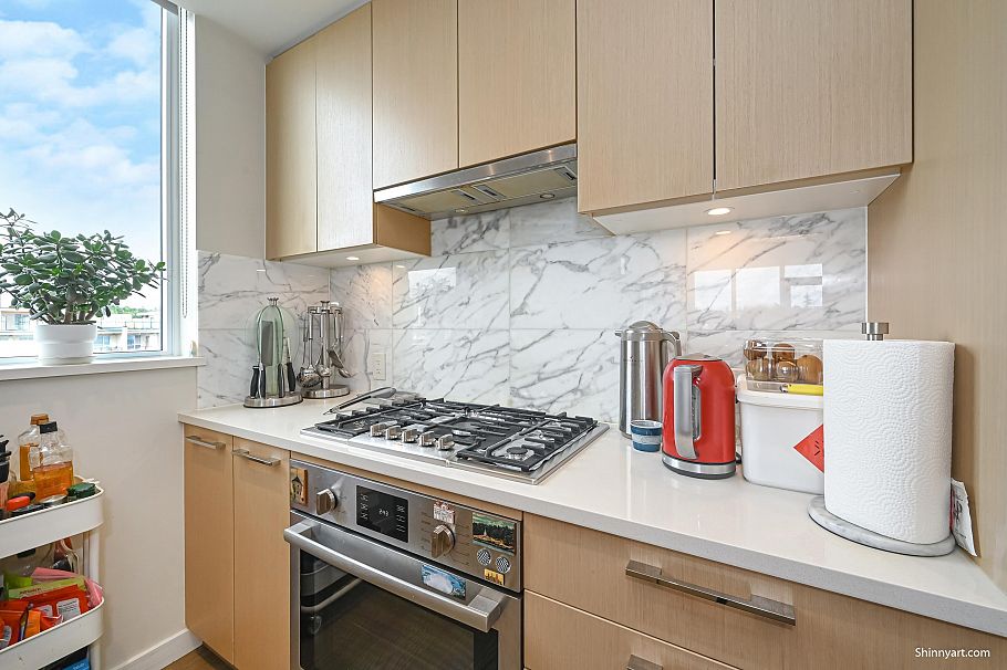 804 3533 Ross Drive Vancouver, BC - 8