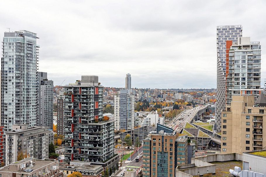 2303 1188 Howe Street Vancouver, BC - 1