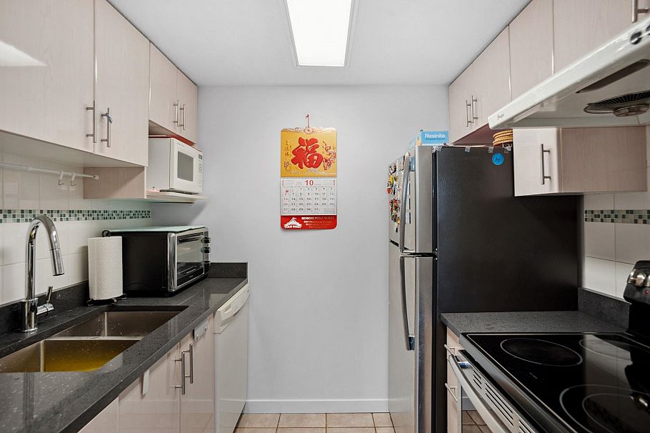 2303 1188 Howe Street Vancouver, BC - 10