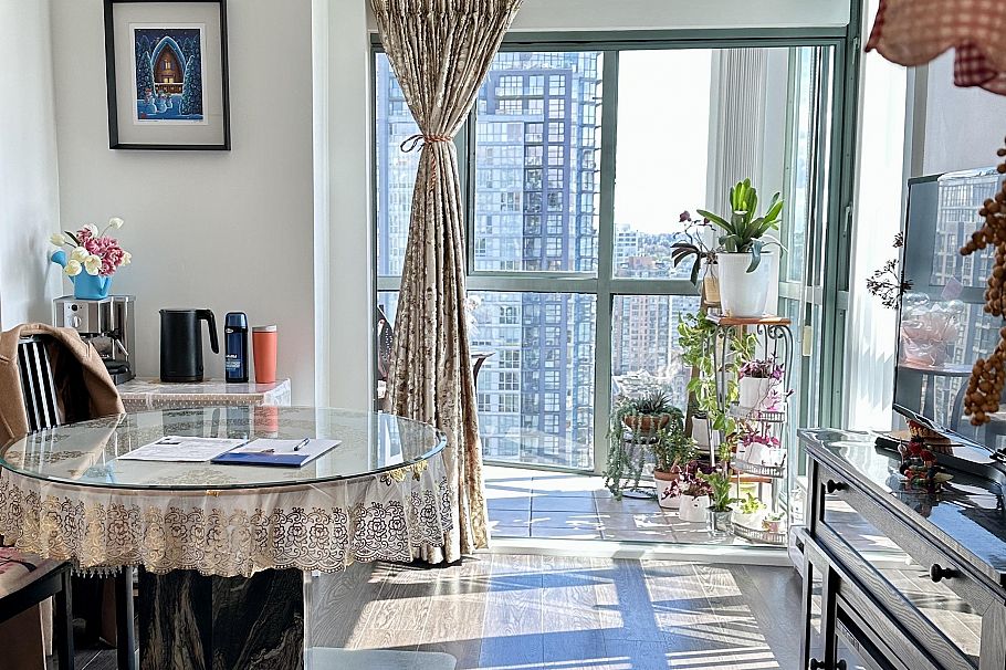 2303 1188 Howe Street Vancouver, BC - 5