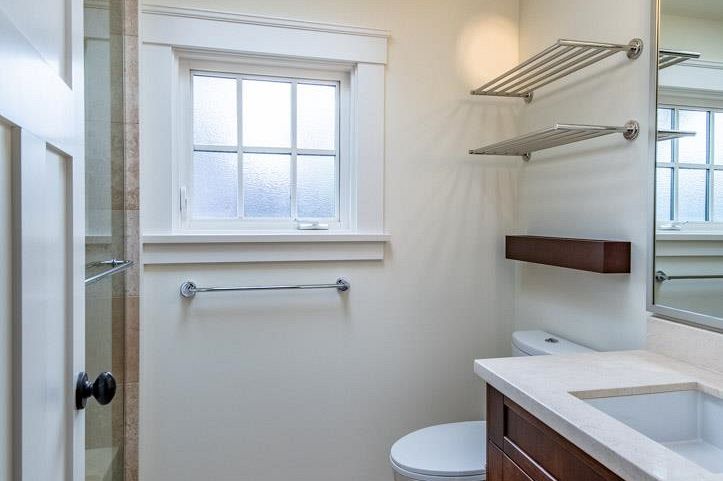 1929 W 15th Avenue Vancouver, BC - 19