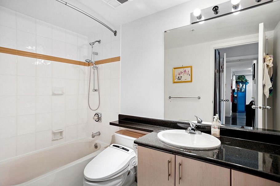 2303 1188 Howe Street Vancouver, BC - 7