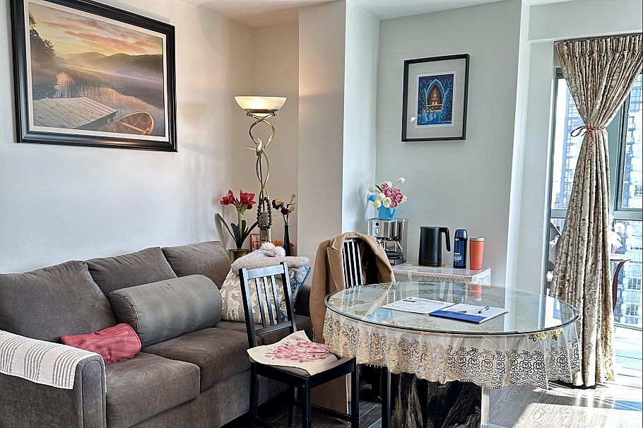 2303 1188 Howe Street Vancouver, BC - 4