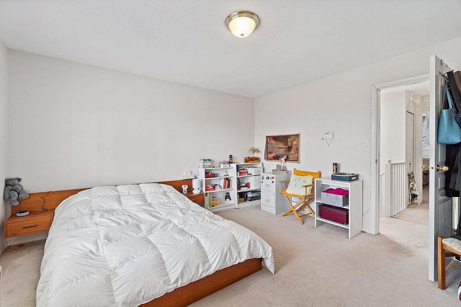 229 E 20th Street North Vancouver, BC - 7