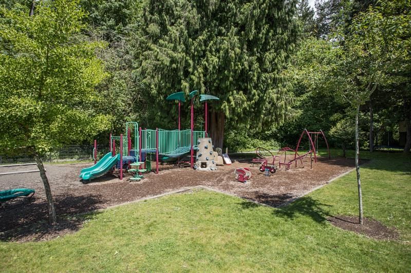 1564 Hope Road North Vancouver, BC - 34