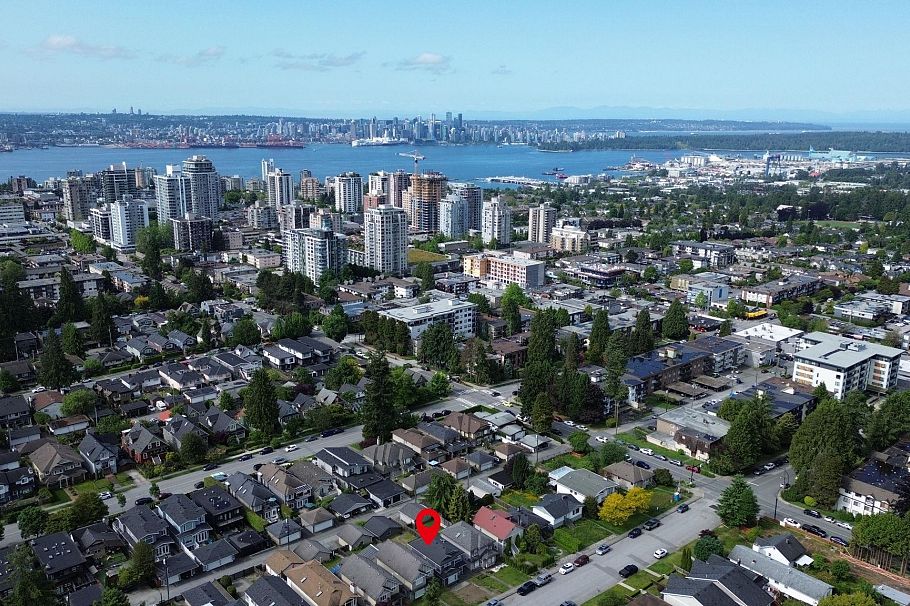 229 E 20th Street North Vancouver, BC - 12