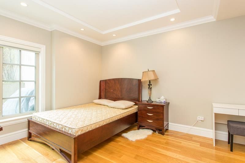 4416 W 11th Avenue Vancouver, BC - 29