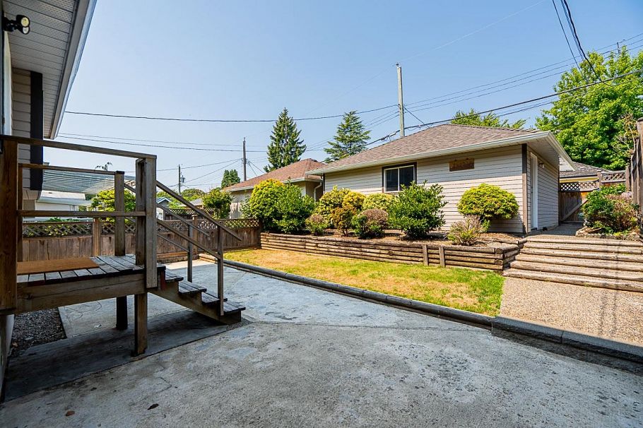 2133 W 49th Avenue Vancouver, BC - 34