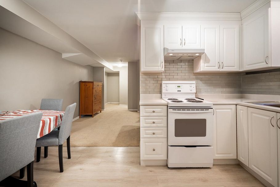 1358 E 14th Street North Vancouver, BC - 25