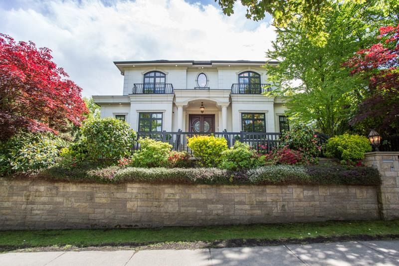 4416 W 11th Avenue Vancouver, BC - 2