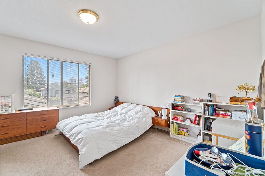 229 E 20th Street North Vancouver, BC - 6