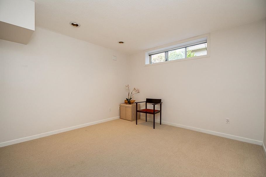 2133 W 49th Avenue Vancouver, BC - 25