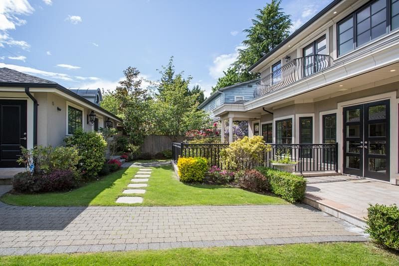 4416 W 11th Avenue Vancouver, BC - 34