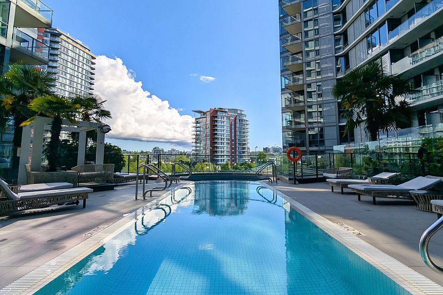 1221 68 Smithe Street Vancouver, BC - 12