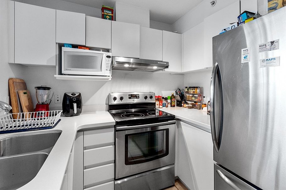 2203 1188 Richards Street Vancouver, BC - 11