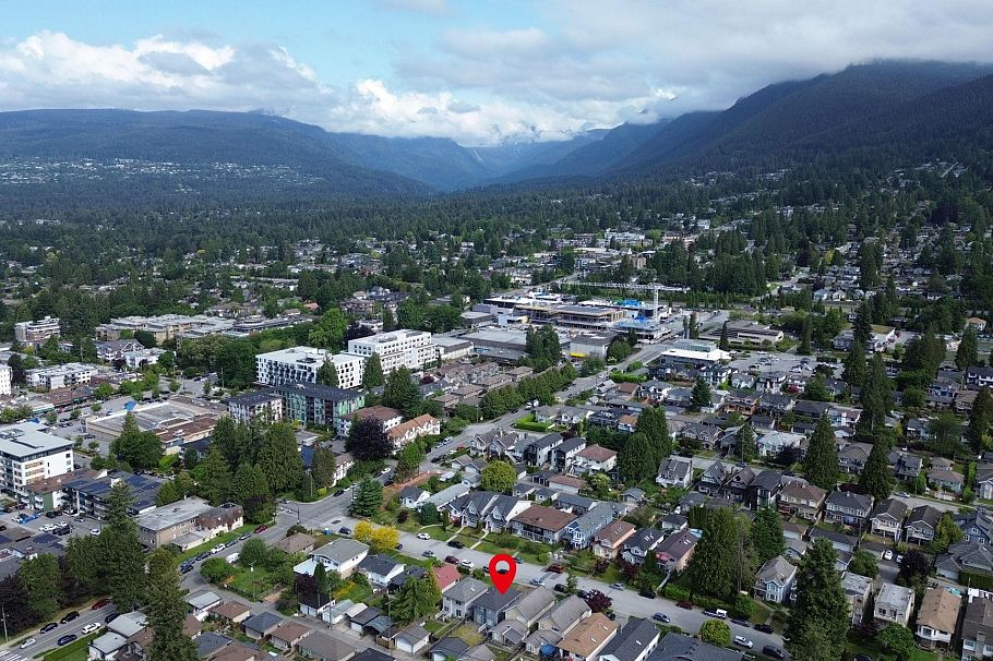 229 E 20th Street North Vancouver, BC - 16