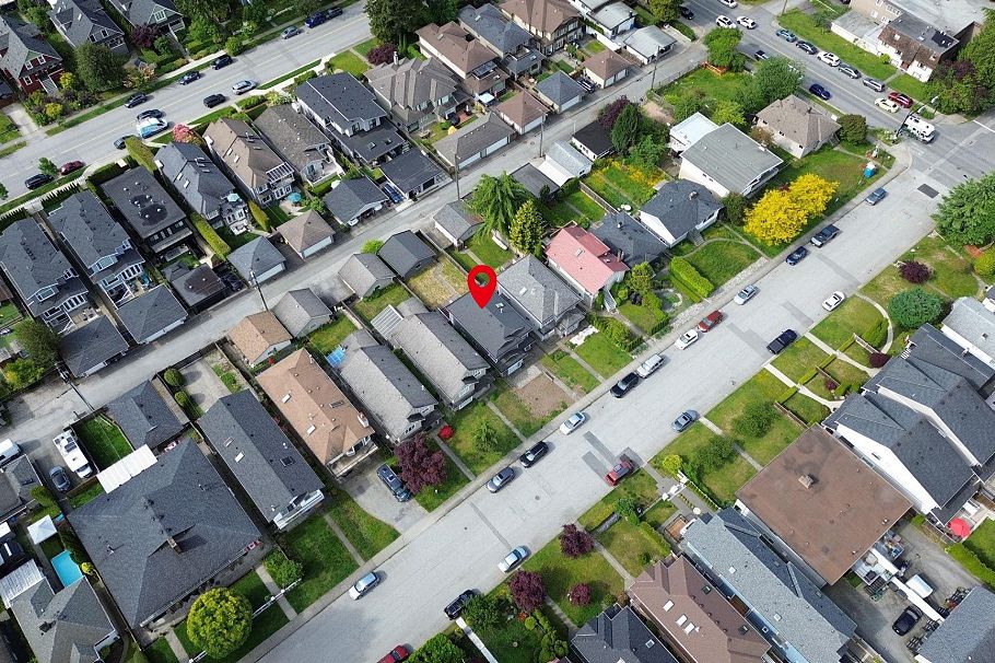 229 E 20th Street North Vancouver, BC - 13