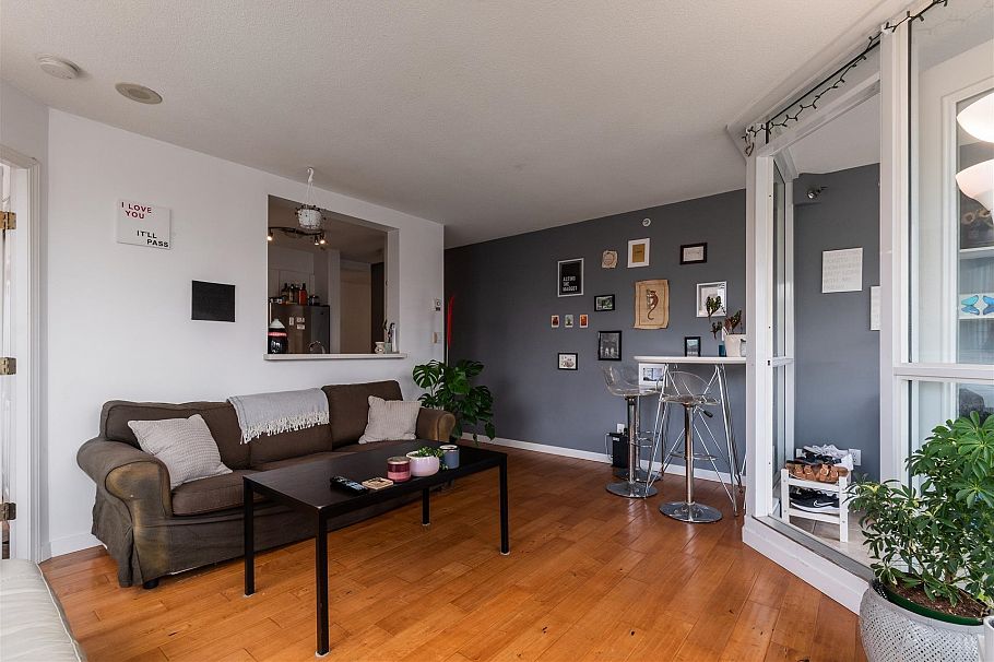 2203 1188 Richards Street Vancouver, BC - 2