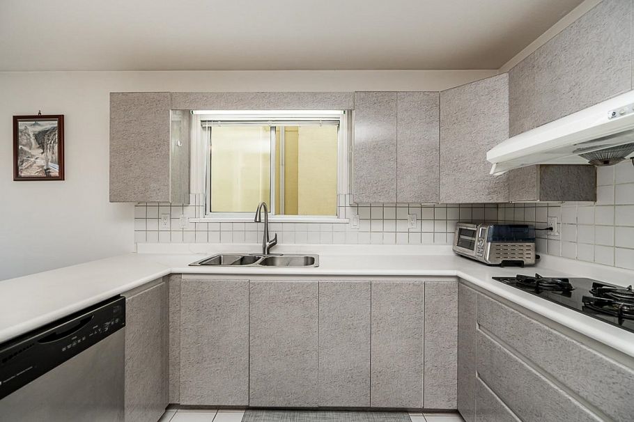 2133 W 49th Avenue Vancouver, BC - 7