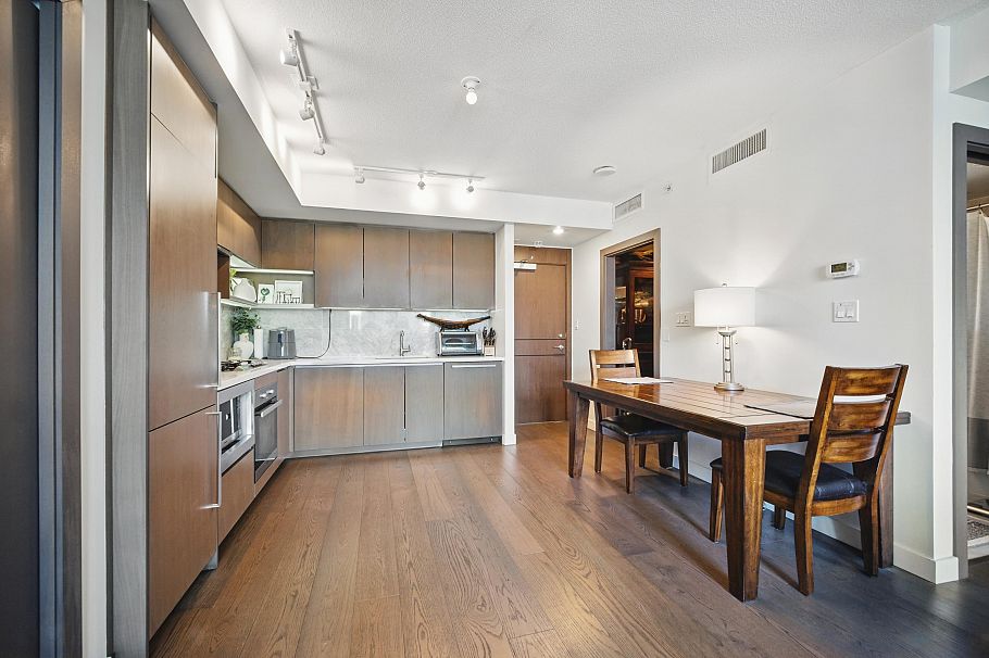 1221 68 Smithe Street Vancouver, BC - 5