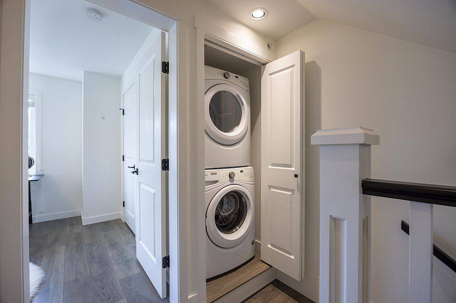 356 W 62nd Avenue Vancouver, BC - 16