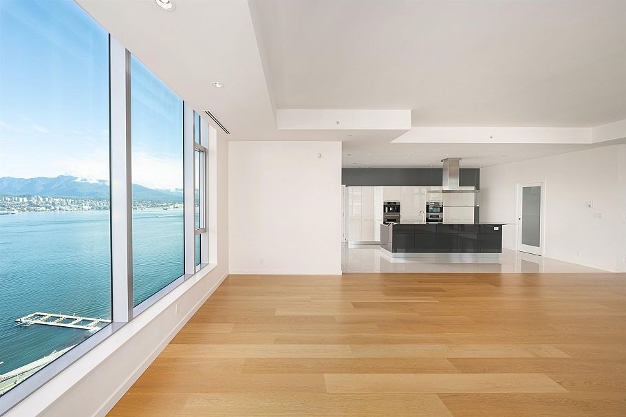 2601 277 Thurlow Street Vancouver, BC - 4