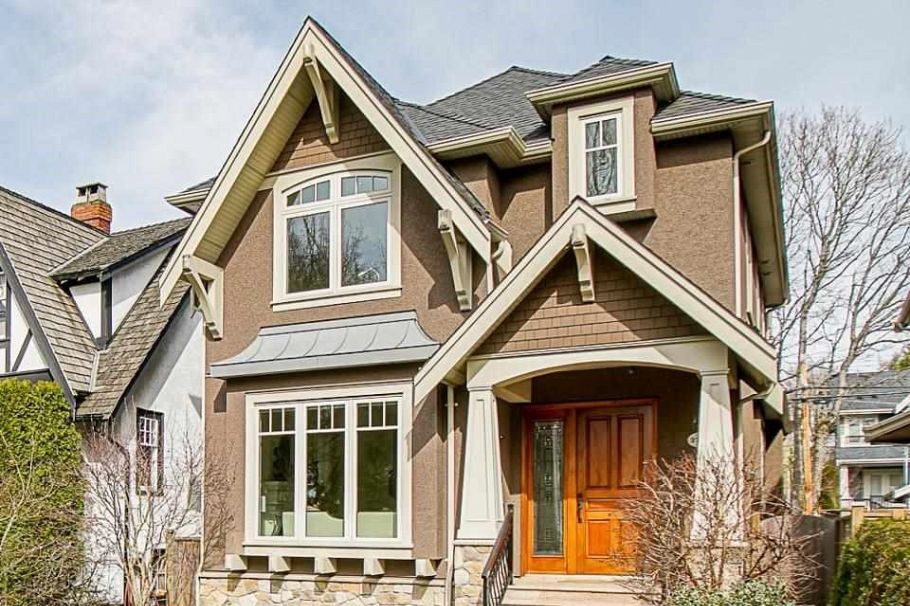 3759 W 31st Avenue Vancouver, BC - 1