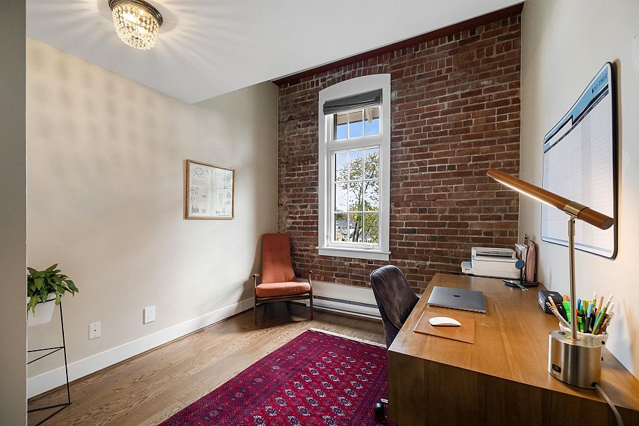 208 1811 W 16th Avenue Vancouver, BC - 9