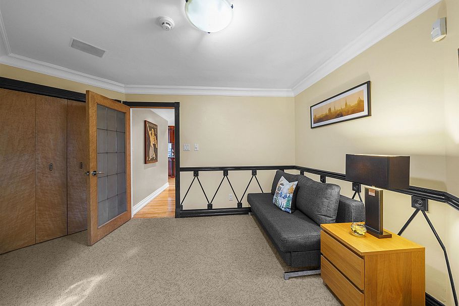 1130 Ironwork Passage Vancouver, BC - 32