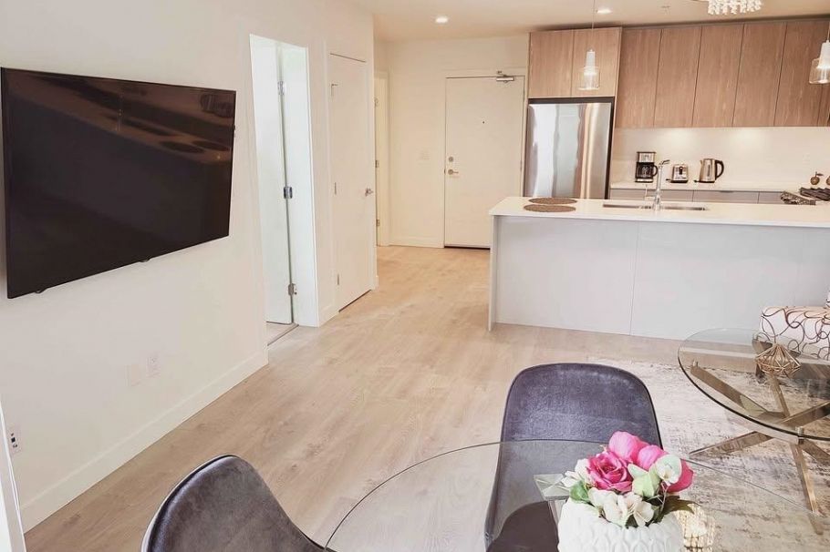 514 108 E 8th Street North Vancouver, BC - 9