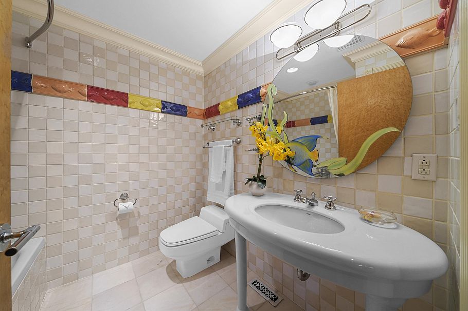 1130 Ironwork Passage Vancouver, BC - 33