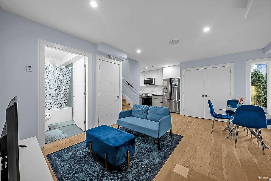 3429 Dundas Street Vancouver, BC - 8