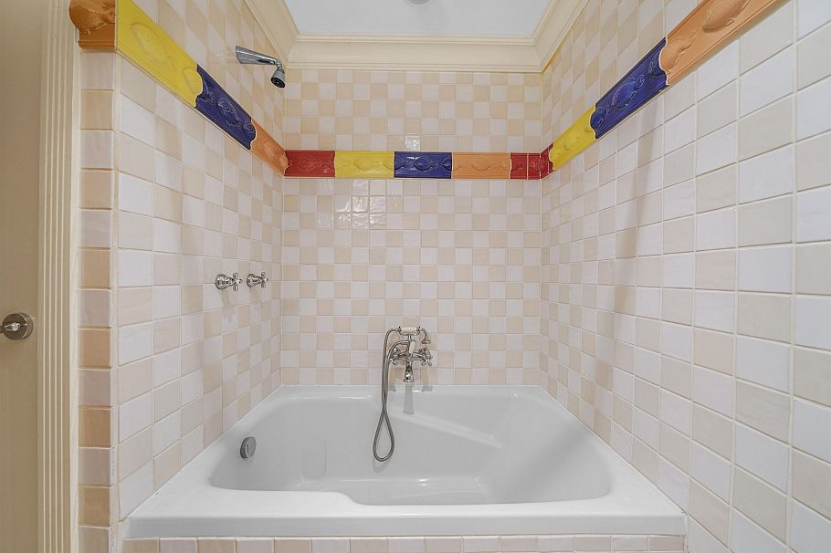 1130 Ironwork Passage Vancouver, BC - 34