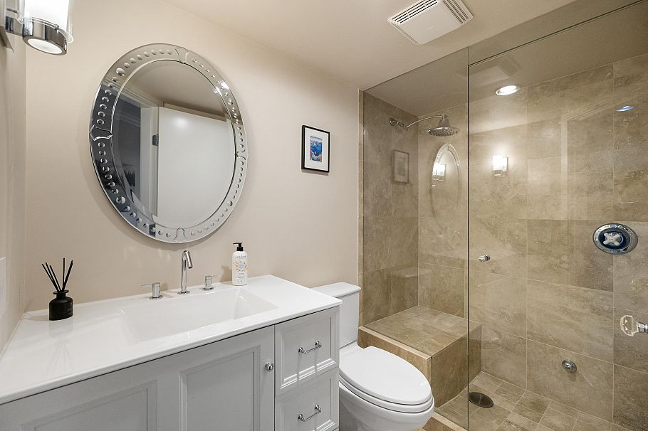 208 1811 W 16th Avenue Vancouver, BC - 12