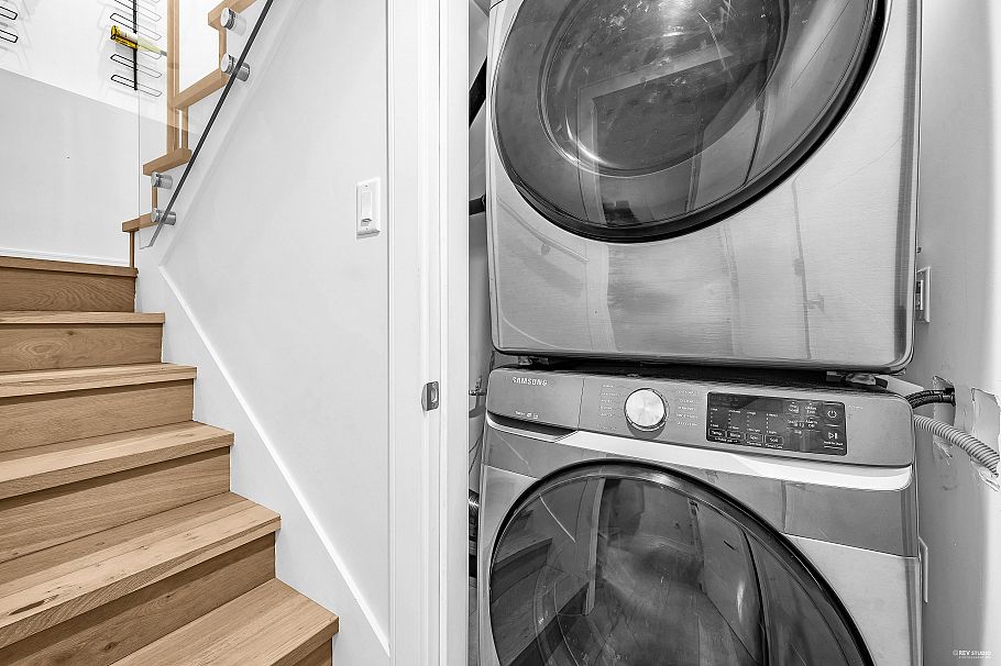 3433 Dundas Street Vancouver, BC - 8