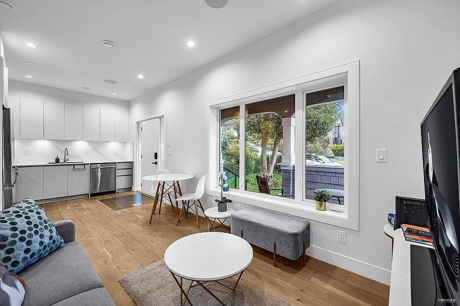 3433 Dundas Street Vancouver, BC - 6