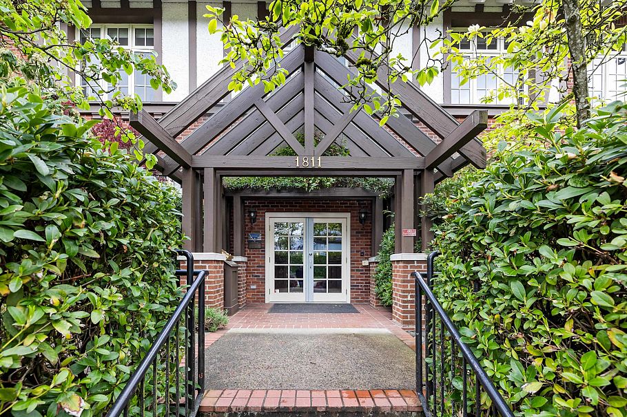 208 1811 W 16th Avenue Vancouver, BC - 4