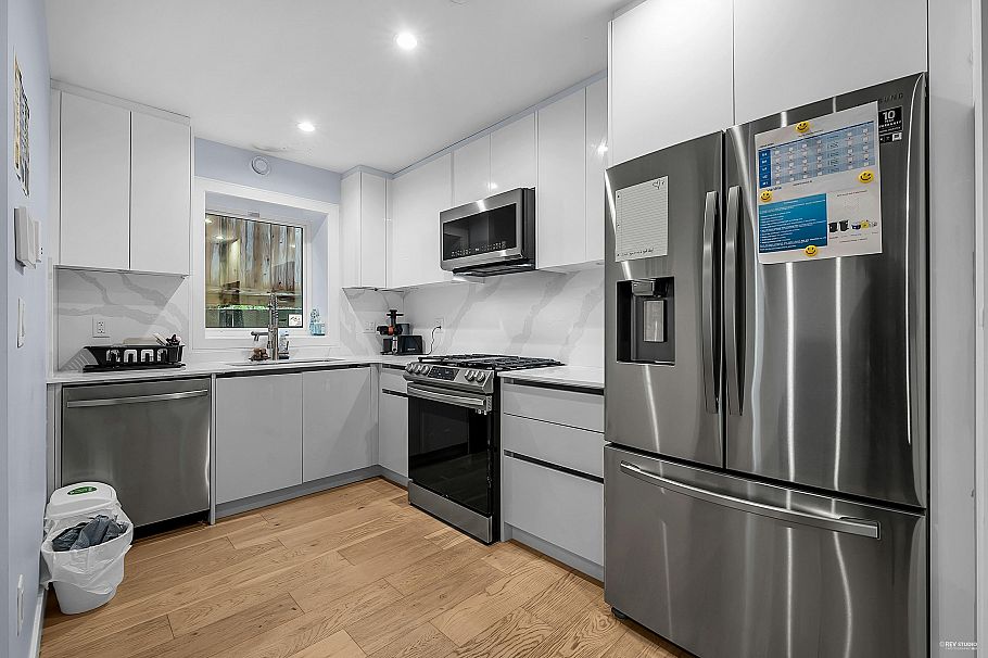 3429 Dundas Street Vancouver, BC - 15