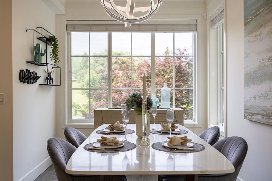 356 W 62nd Avenue Vancouver, BC - 1